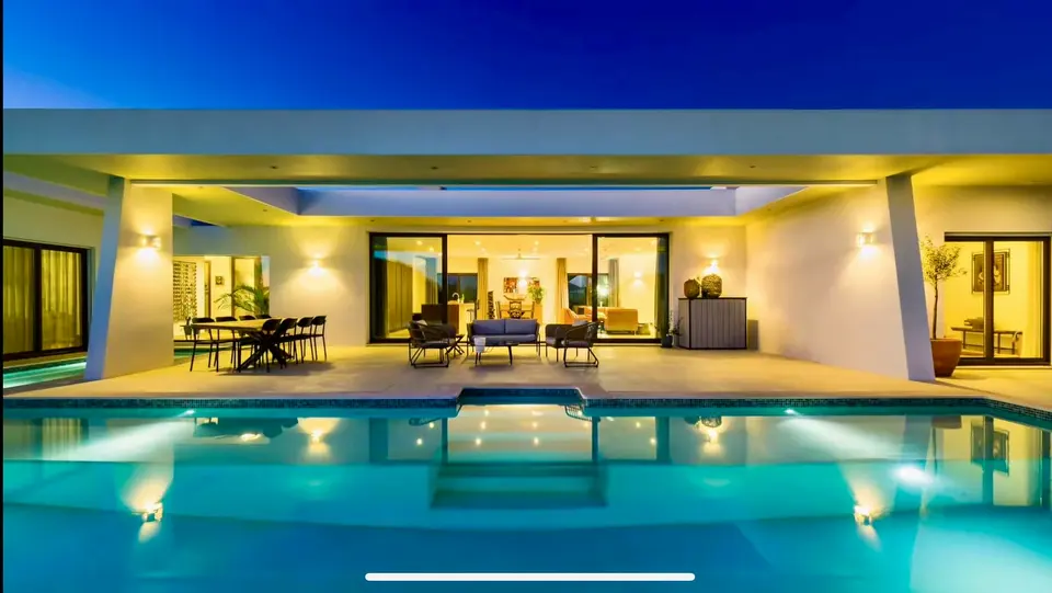 Villa Porches: moradia contemporânea de um piso
